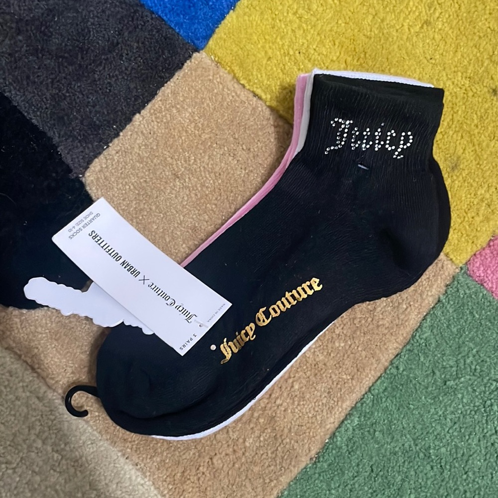 juicy couture x urban outfitters quarter socks / shoe size 4-10